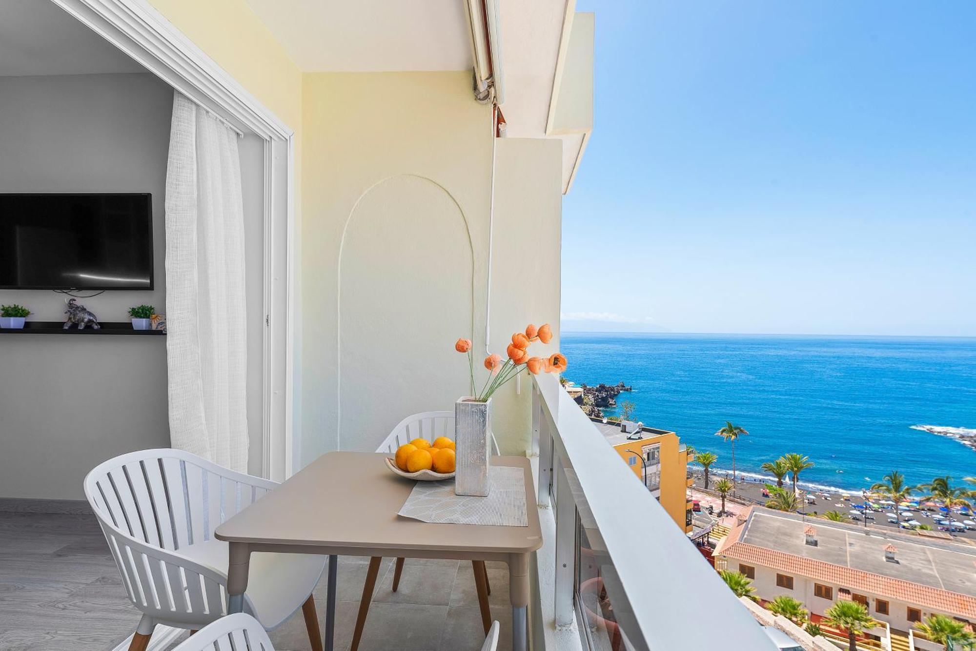 Arenas Negras Playa La Arena, Newly Renovated Apartment *