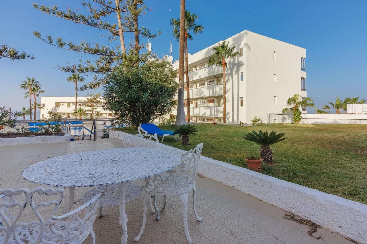 Arenas Negras Playa La Arena, Newly Renovated Apartment